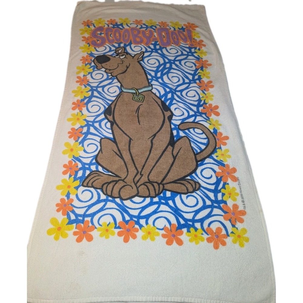 Vintage Y2K 2000 Scooby Doo Beach Bath Towel  Groovy Flowers 60"x30"